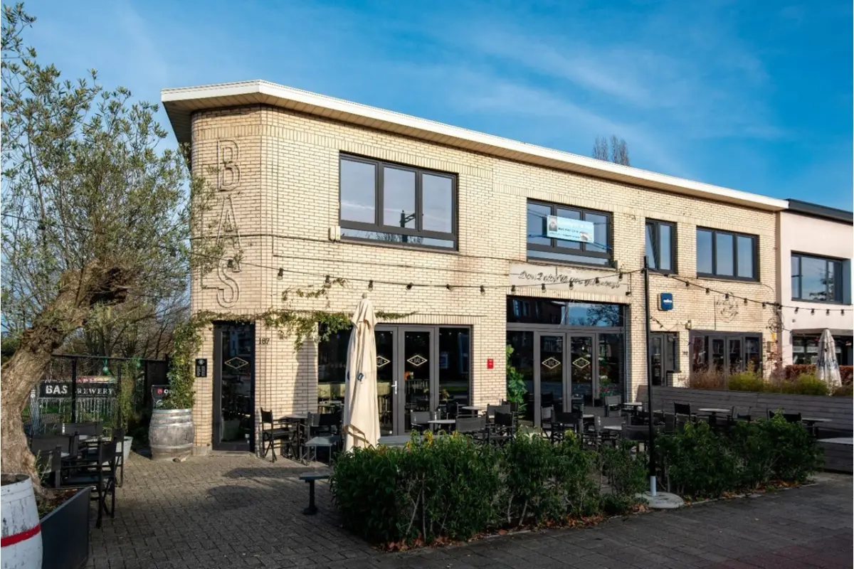 Handelszaak te  huur in Mortsel 2640 1520.00€  slaapkamers m² - Zoekertje 774810
