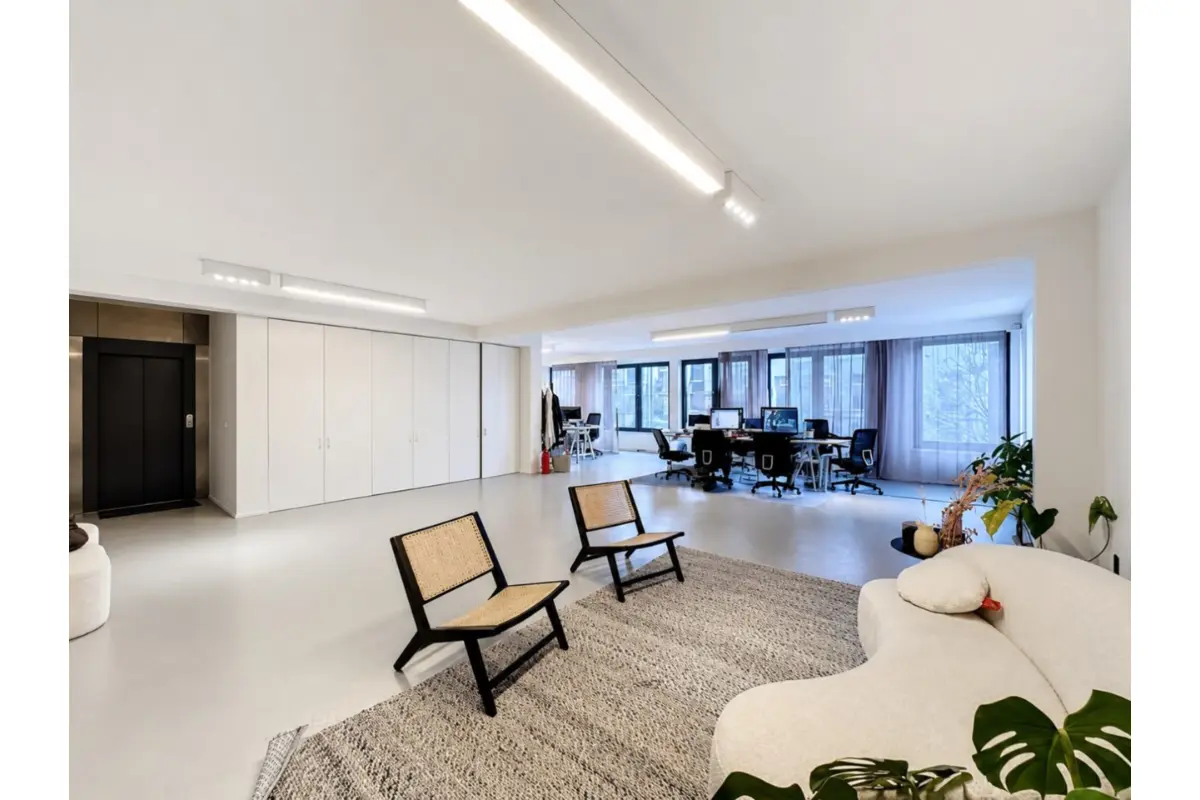 Handelszaak te  huur in Antwerpen 2000 2450.00€  slaapkamers 212.00m² - Zoekertje 774818