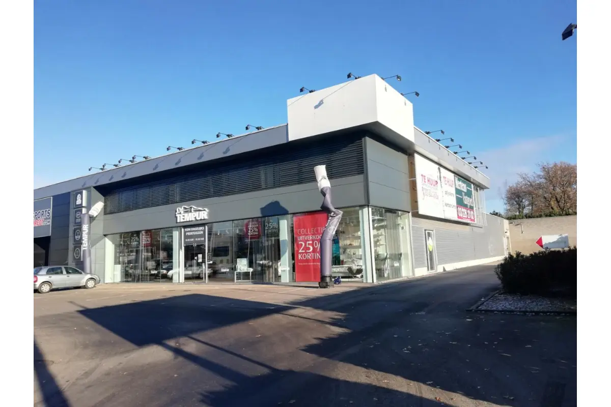 Handelszaak te  huur in Schoten 2900 4500.00€  slaapkamers m² - Zoekertje 774785