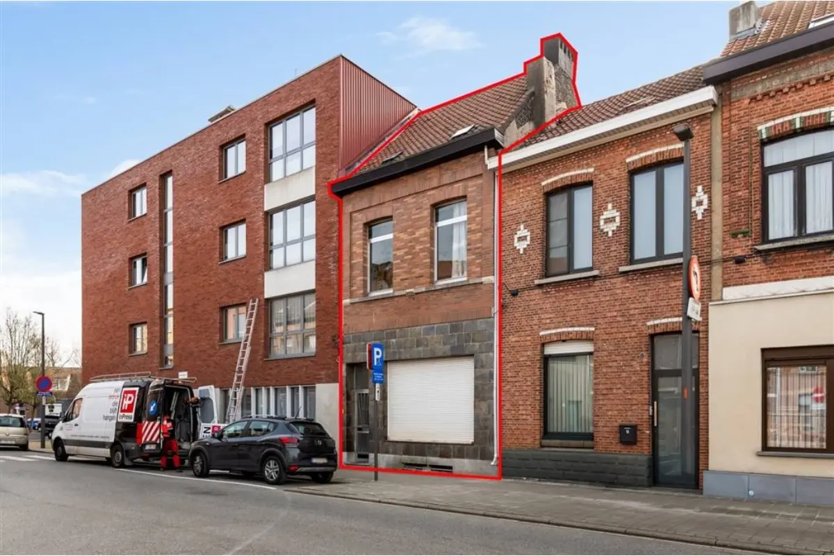Huis te  koop in Hoboken 2660 265000.00€ 4 slaapkamers 180.00m² - Zoekertje 776415