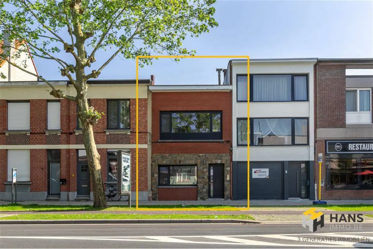 Huis te  koop in Deurne 2100 365000.00€ 3 slaapkamers 110.00m² - Zoekertje 776271
