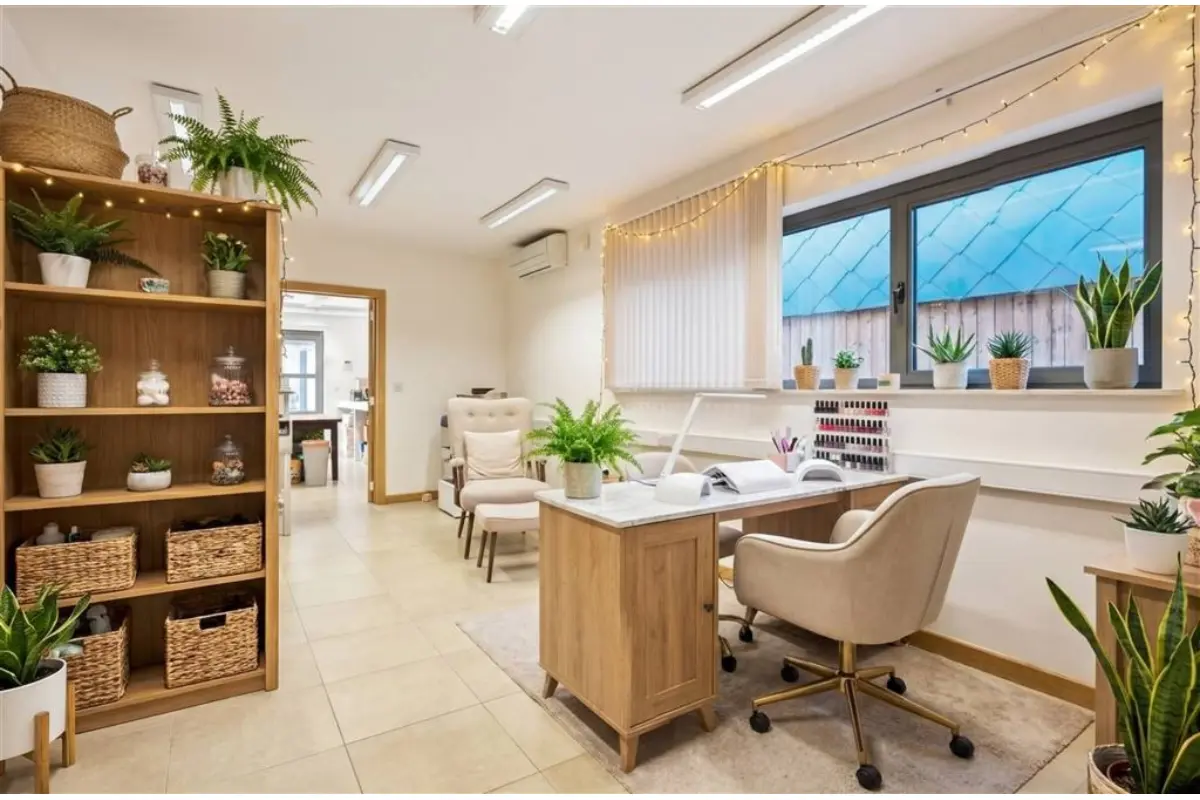 Handelszaak te  koop in Beerse 2340 185000.00€  slaapkamers m² - Zoekertje 777734