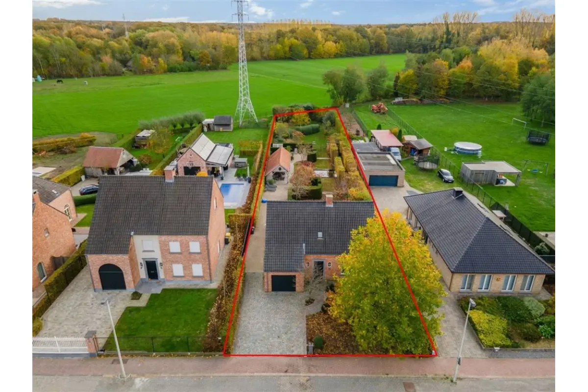 Huis te  koop in Nijlen 2560 625000.00€ 3 slaapkamers 217.00m² - Zoekertje 777148