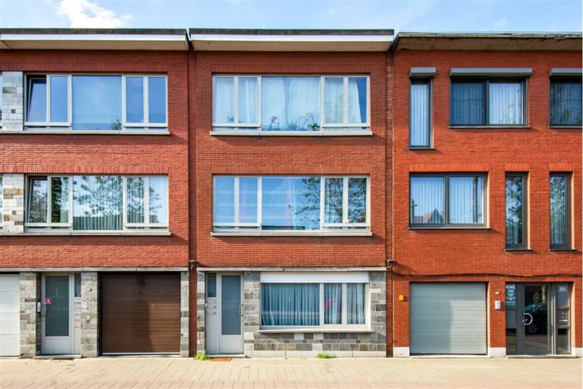 Appartement te  koop in Mortsel 2640 199000.00€ 1 slaapkamers 84.00m² - Zoekertje 777676