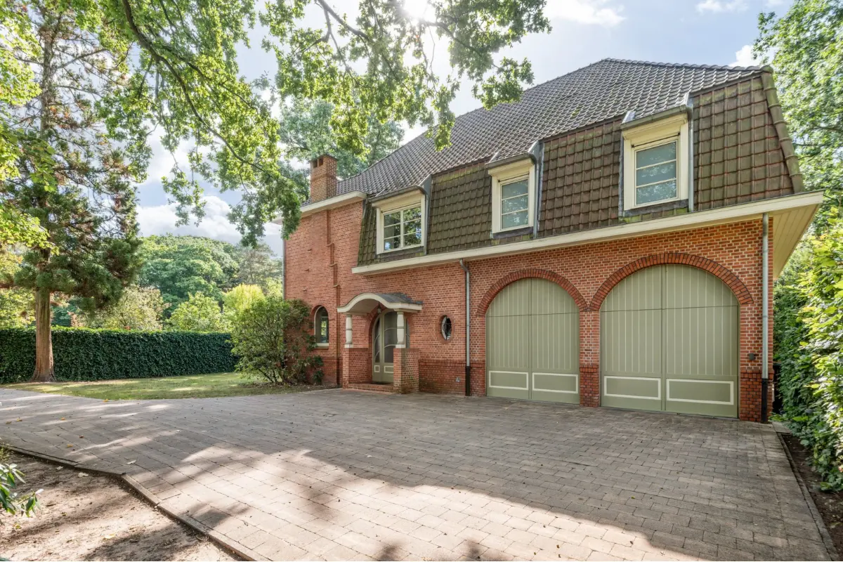 Huis te  koop in Schoten 2900 945000.00€ 6 slaapkamers 255.00m² - Zoekertje 777638