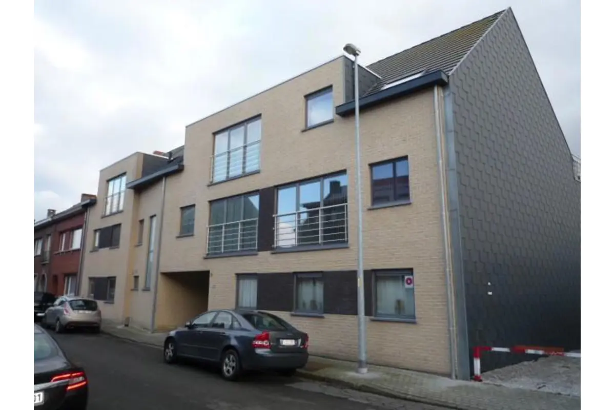 Appartement te  koop in Mechelen 2800 2399000.00€ 17 slaapkamers m² - Zoekertje 776925