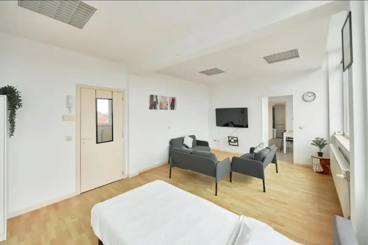 Appartement te  huur in Borgerhout 2140 2600.00€  slaapkamers m² - Zoekertje 778791