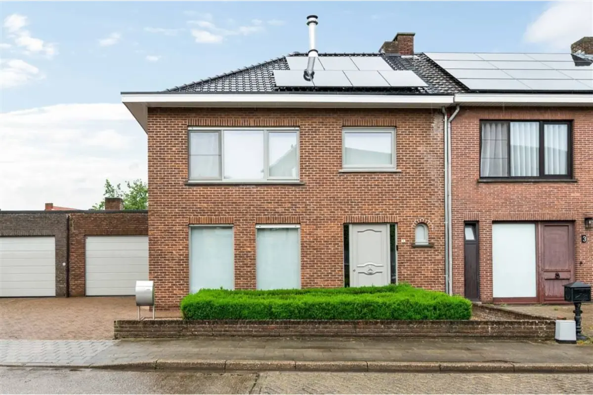 Huis te  koop in Turnhout 2300 445000.00€ 3 slaapkamers 198.00m² - Zoekertje 778727