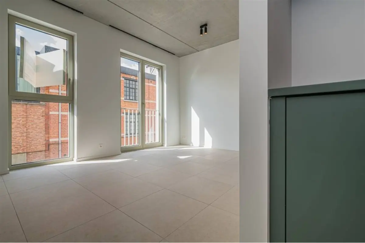 Appartement te  huur in Antwerpen 2060 850.00€ 1 slaapkamers 68.76m² - Zoekertje 778596