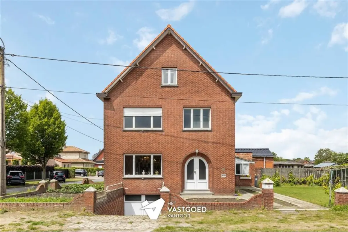 Huis te  koop in Mol 2400 255000.00€ 4 slaapkamers 170.00m² - Zoekertje 778151