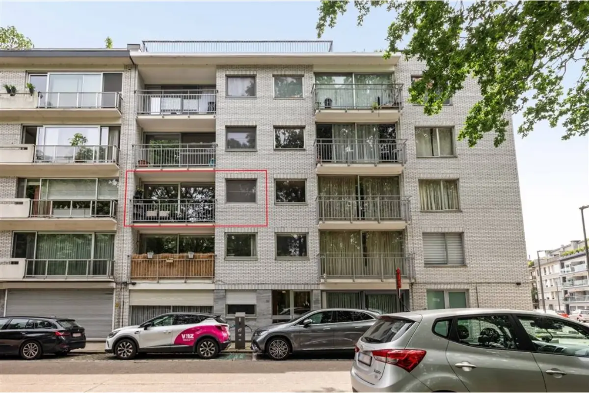Appartement te  koop in Deurne 2100 210000.00€ 2 slaapkamers 96.00m² - Zoekertje 778703