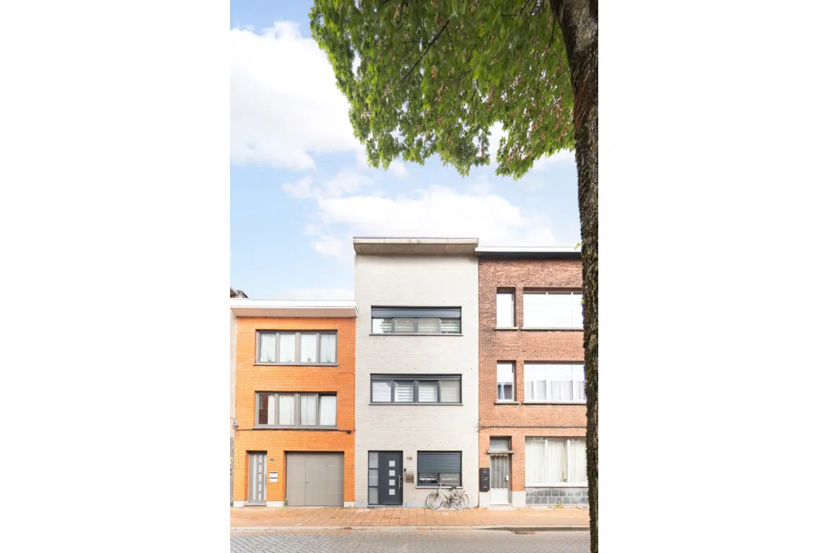 Huis te  koop in Deurne 2100 488500.00€ 5 slaapkamers 248.00m² - Zoekertje 778395