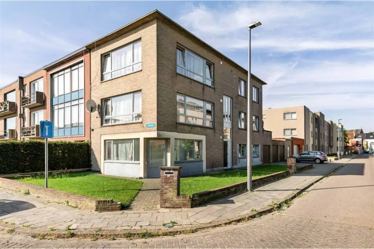 Huis te  koop in Turnhout 2300 549000.00€ 6 slaapkamers 269.00m² - Zoekertje 778729