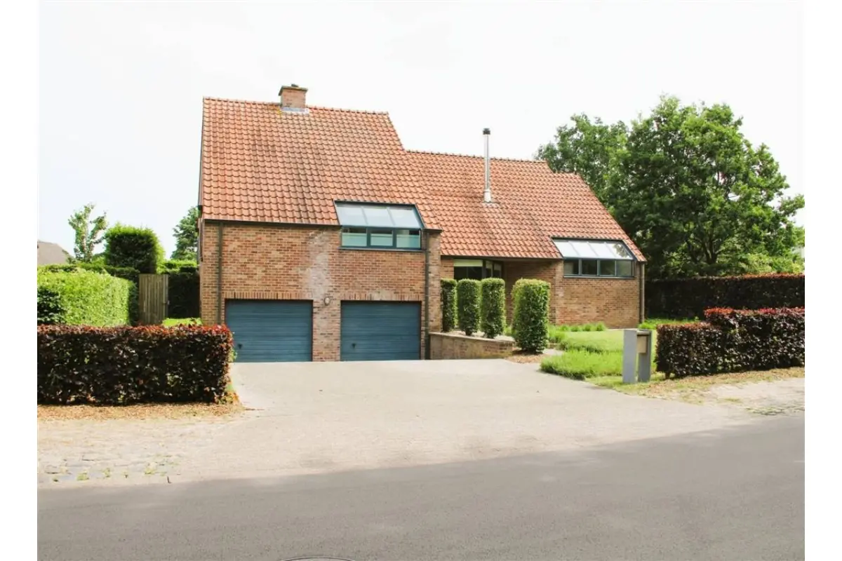 Huis te  koop in Tielen 2460 539000.00€ 4 slaapkamers 320.00m² - Zoekertje 778362