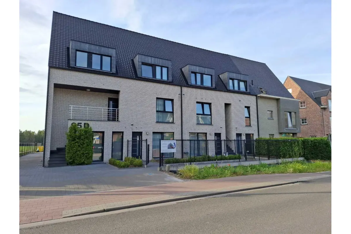 Appartement te  koop in Geel 2440 299000.00€ 2 slaapkamers 75.00m² - Zoekertje 779547