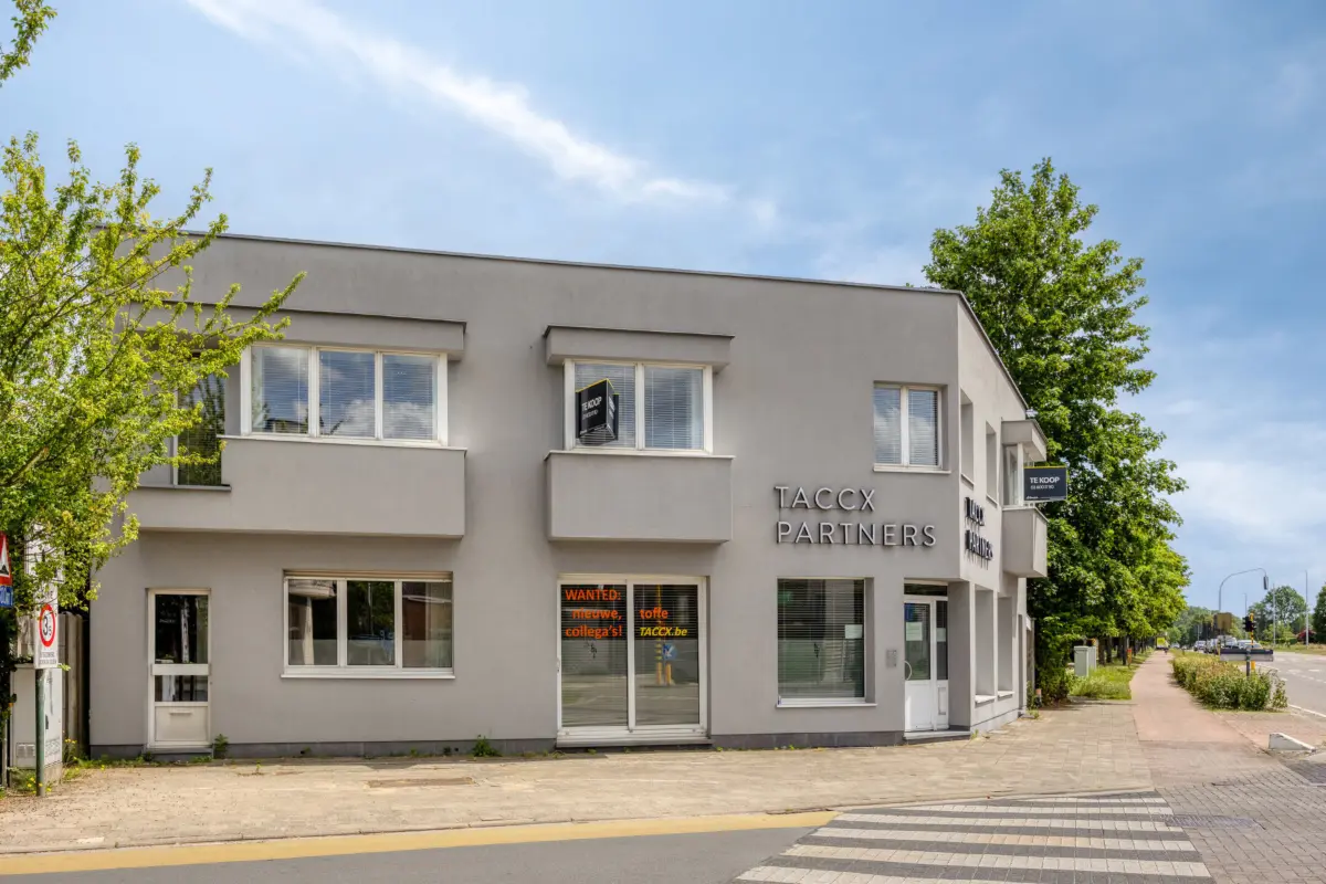 Handelszaak te  koop in Wommelgem 2160 475000.00€  slaapkamers 330.00m² - Zoekertje 779031