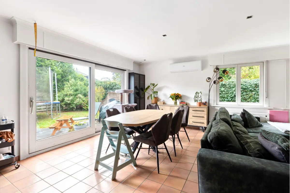 Bungalow te  koop in Aartselaar 2630 449000.00€ 2 slaapkamers 240.00m² - Zoekertje 780674