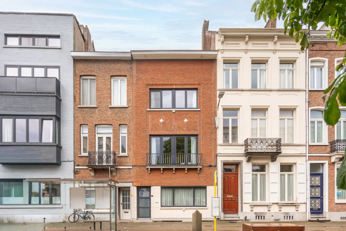 Herenhuis te  koop in Mechelen 2800 520000.00€ 4 slaapkamers 260.00m² - Zoekertje 783446