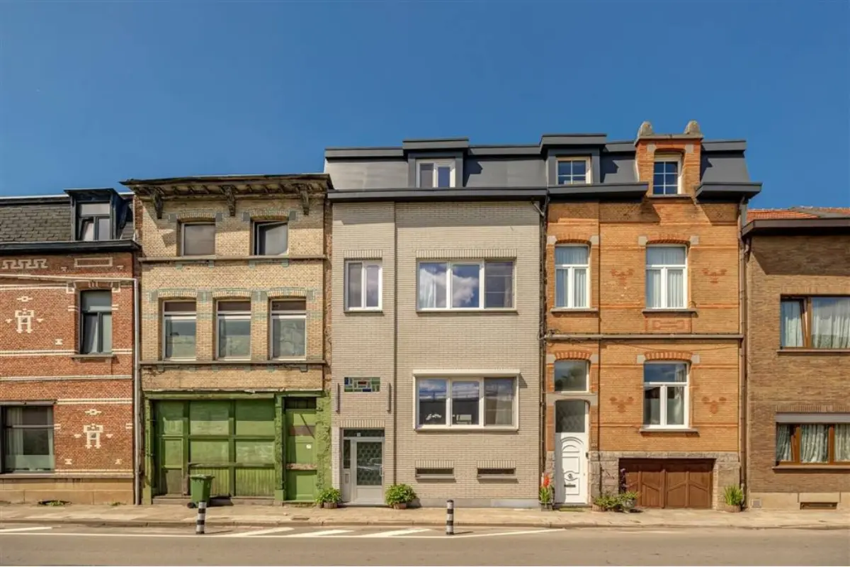 Huis te  koop in Hoboken 2660 339000.00€ 5 slaapkamers 167.00m² - Zoekertje 784335