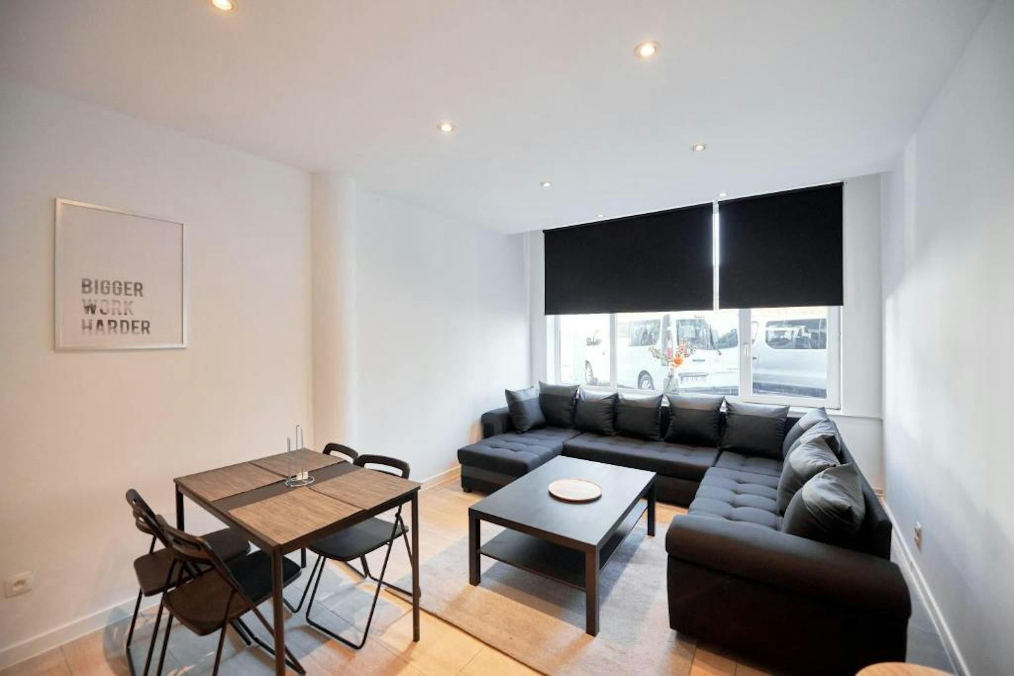 Appartement te  huur in Borgerhout 2140 3000.00€ 2 slaapkamers 180.00m² - Zoekertje 784580