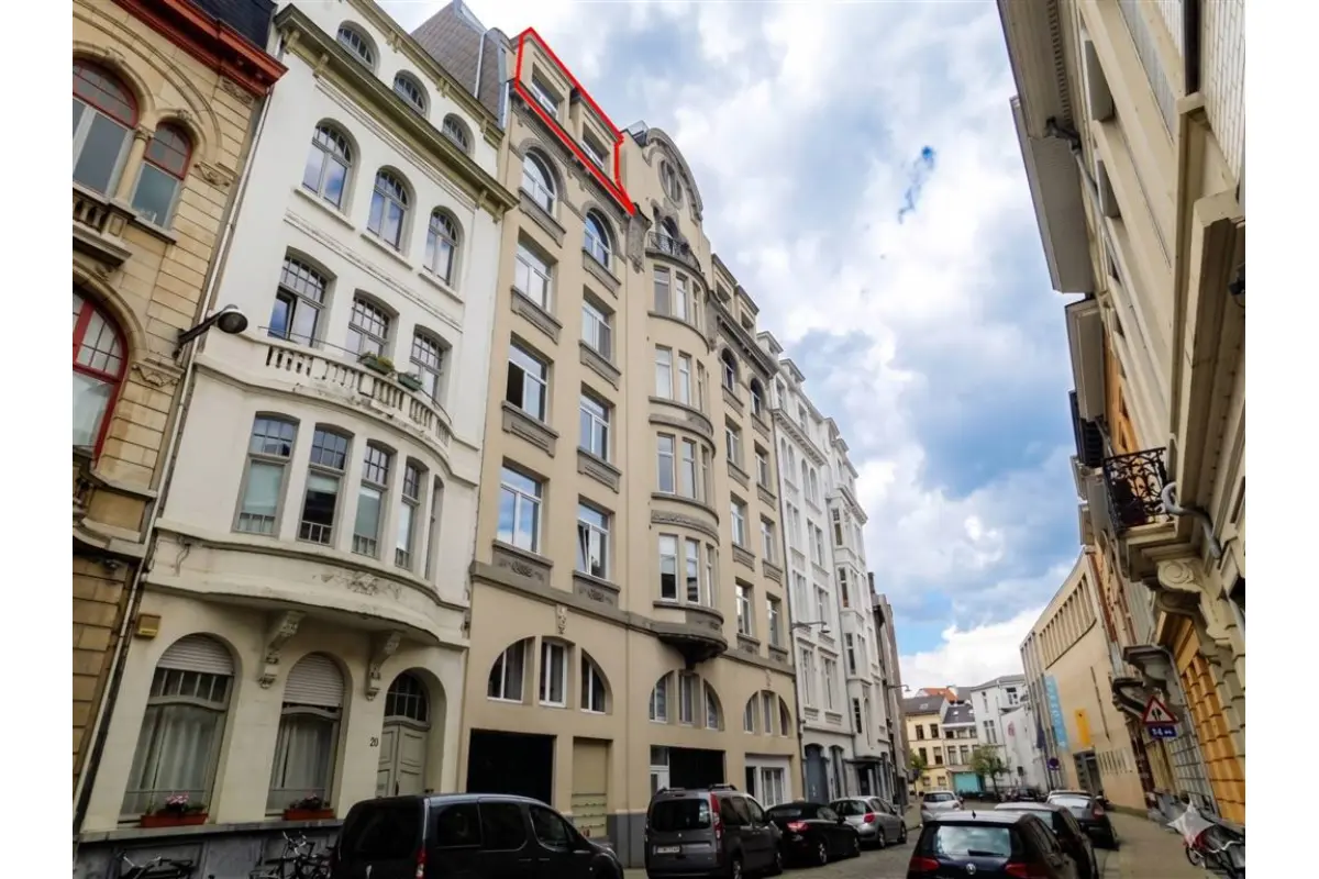 Appartement te  koop in Antwerpen 2018 349000.00€ 1 slaapkamers 49.00m² - Zoekertje 783762