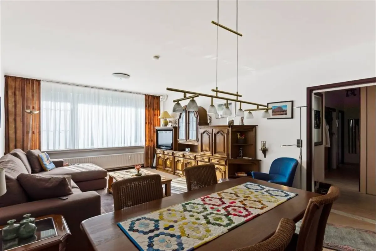 Benedenverdieping te  koop in Berchem 2600 248000.00€ 3 slaapkamers 93.00m² - Zoekertje 783778