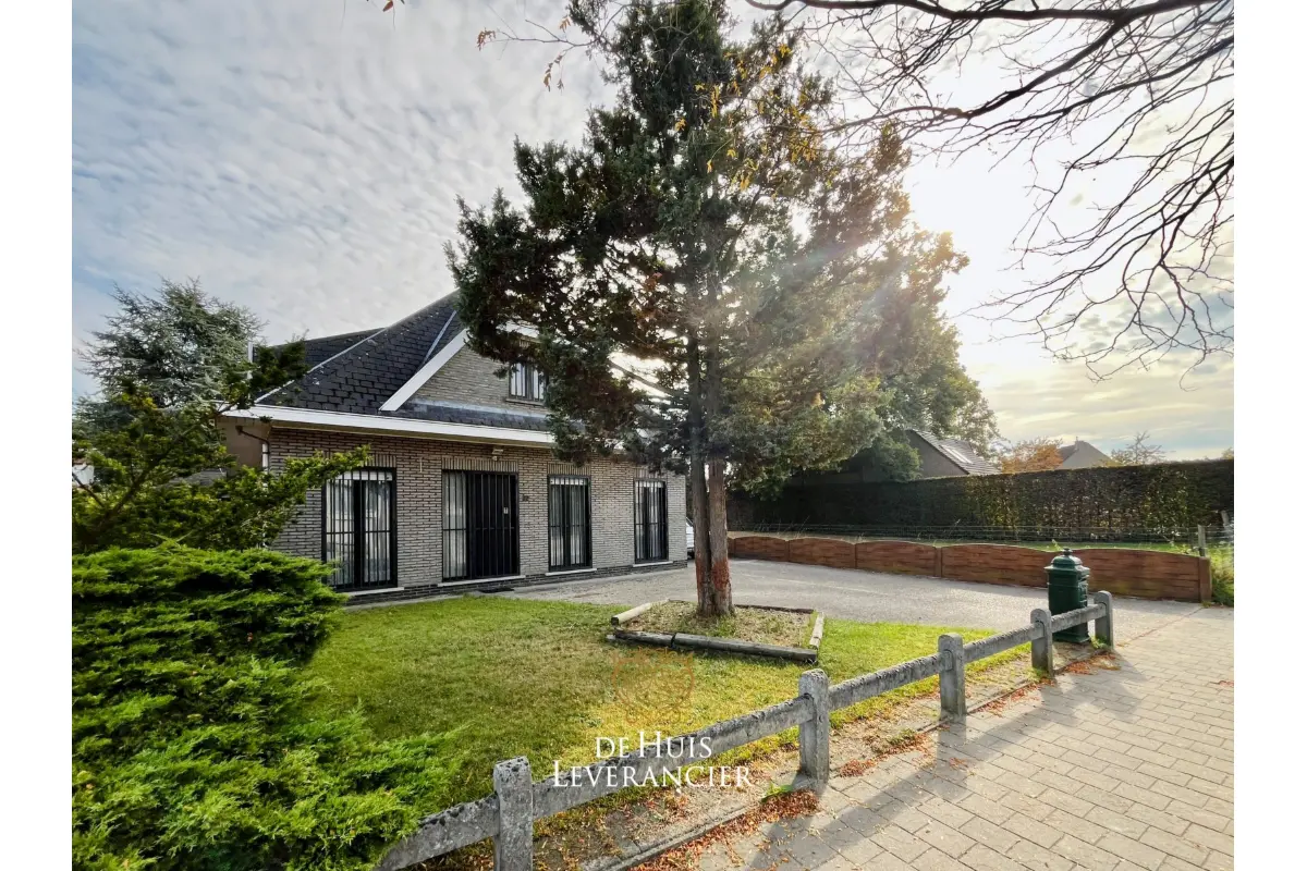 Huis te  koop in Kontich 2550 625000.00€ 3 slaapkamers 245.00m² - Zoekertje 785297