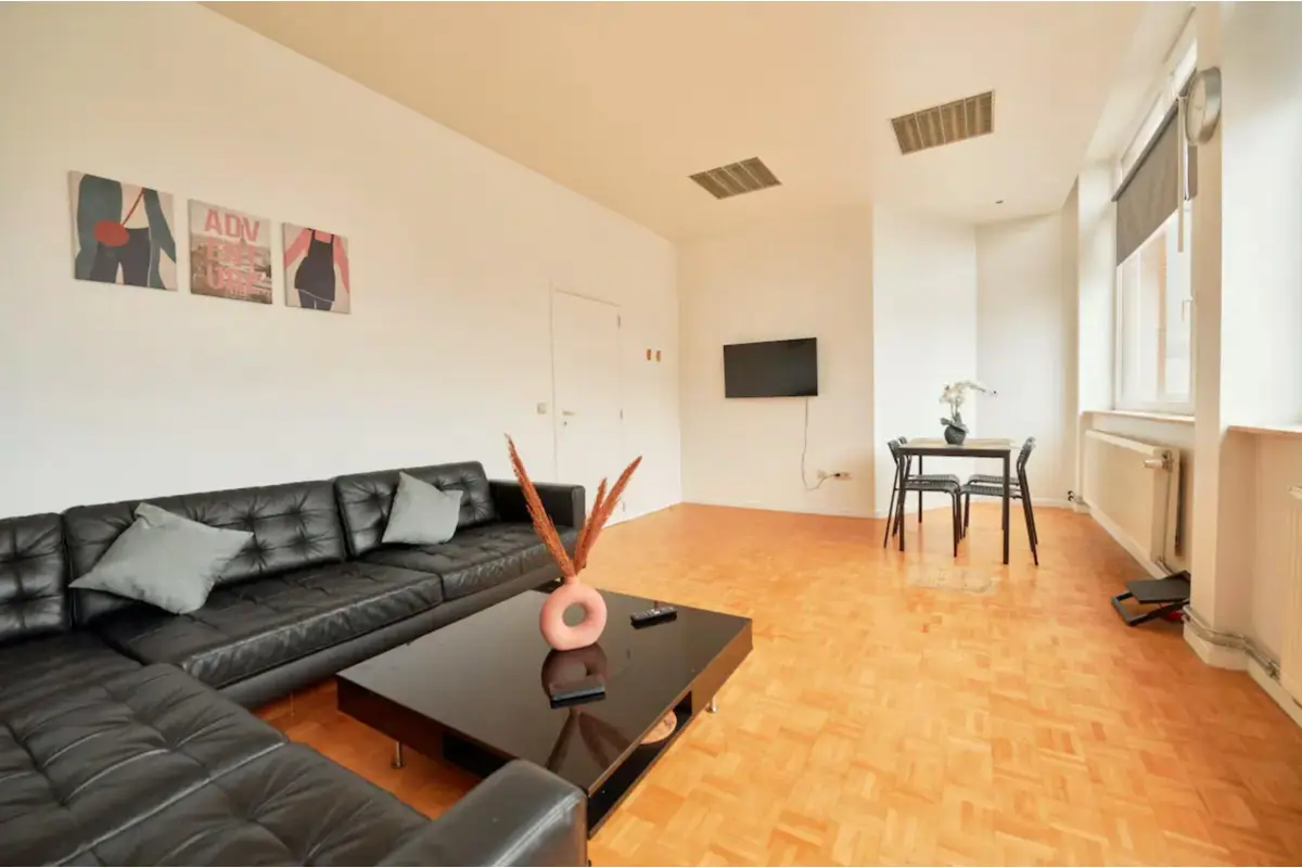 Appartement te  huur in Borgerhout 2140 2600.00€  slaapkamers m² - Zoekertje 785459
