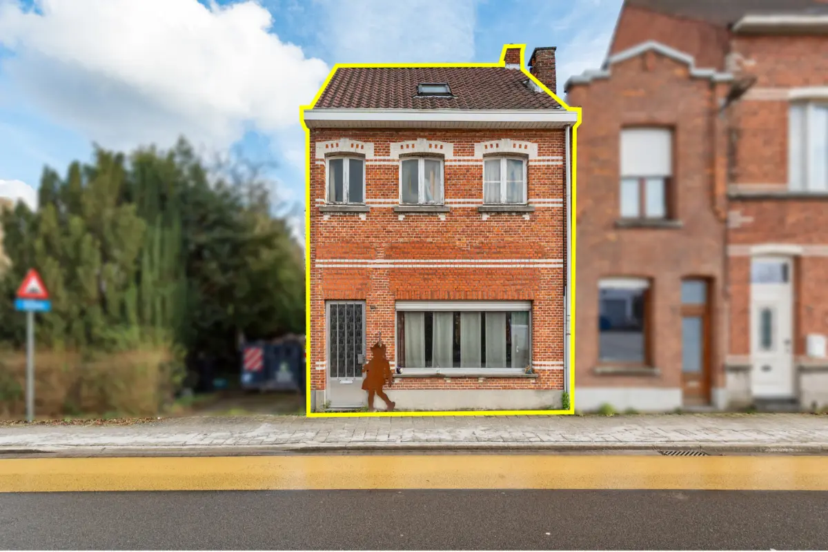 Huis te  koop in Wommelgem 2160 262000.00€ 3 slaapkamers 180.00m² - Zoekertje 784648