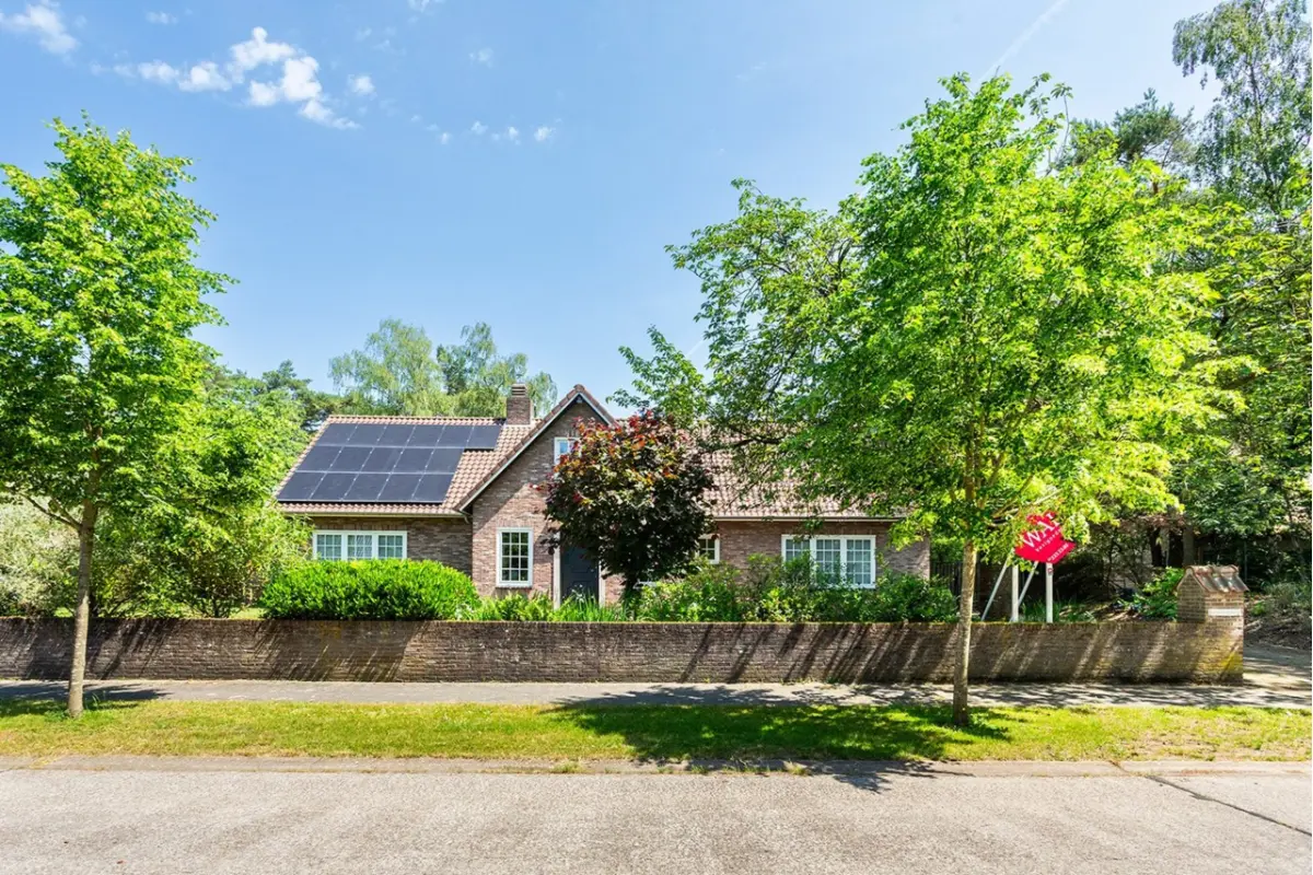 Huis te  koop in Brasschaat 2930 940000.00€ 5 slaapkamers 406.00m² - Zoekertje 786078