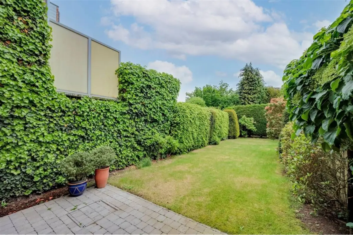 Huis te  koop in Mortsel 2640 399000.00€ 4 slaapkamers 193.00m² - Zoekertje 785549