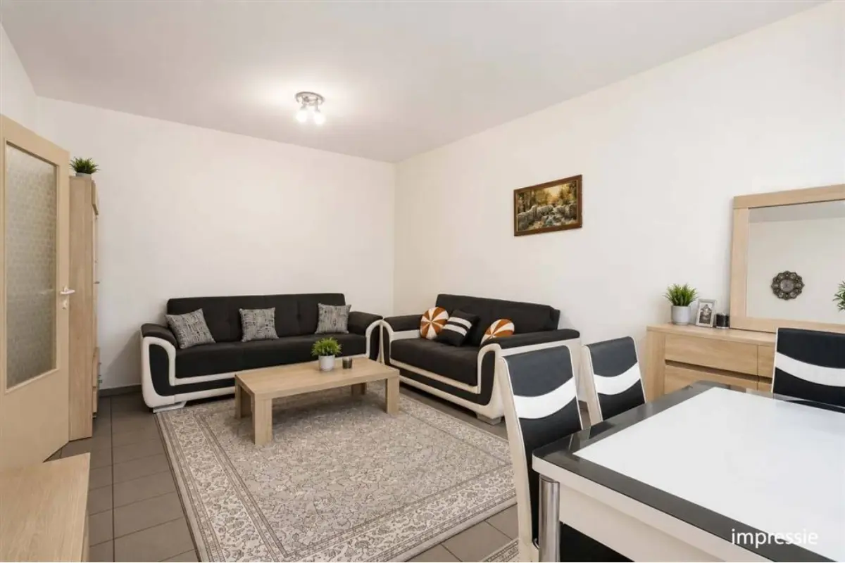 Appartement te  koop in Wilrijk 2610 275000.00€ 2 slaapkamers 102.00m² - Zoekertje 786650