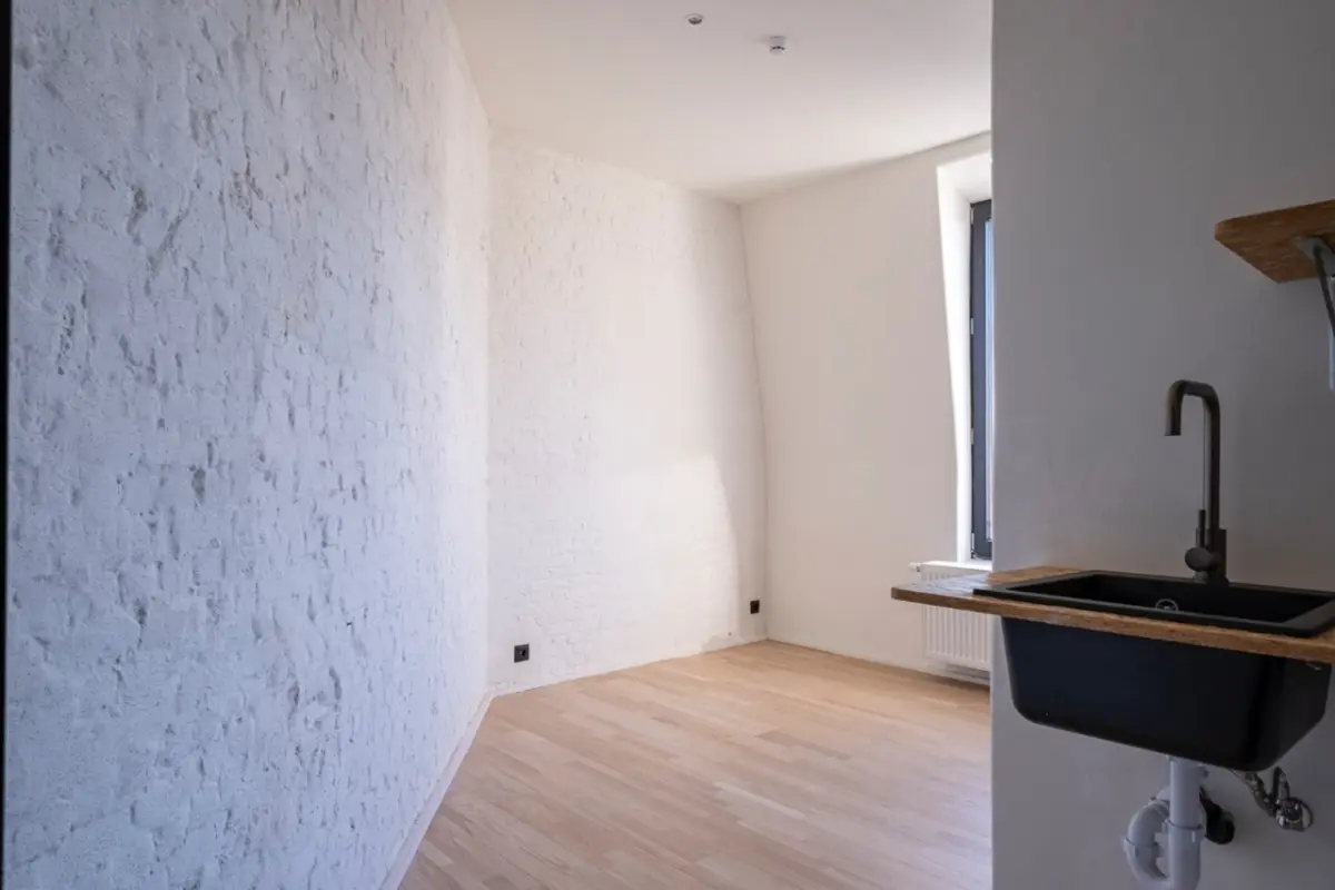 Kot te  huur in Antwerpen 2000 560.00€  slaapkamers m² - Zoekertje 787370