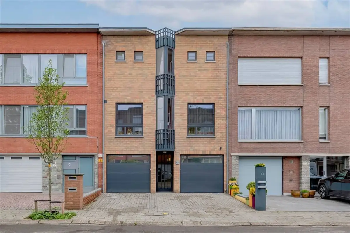 Appartement te  koop in Borsbeek 2150 299000.00€ 1 slaapkamers 93.00m² - Zoekertje 787161