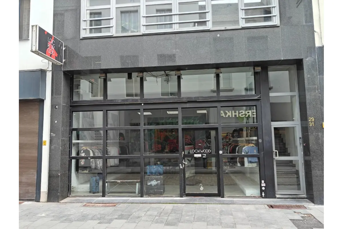 Handelszaak te  huur in Antwerpen 2000 0.00€  slaapkamers m² - Zoekertje 787369