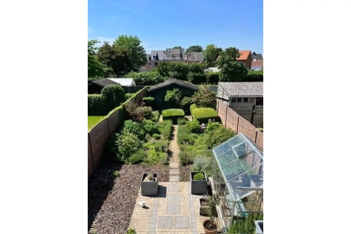 Handelszaak te  huur in Herenthout 2270 1550.00€ 2 slaapkamers 261.00m² - Zoekertje 787528