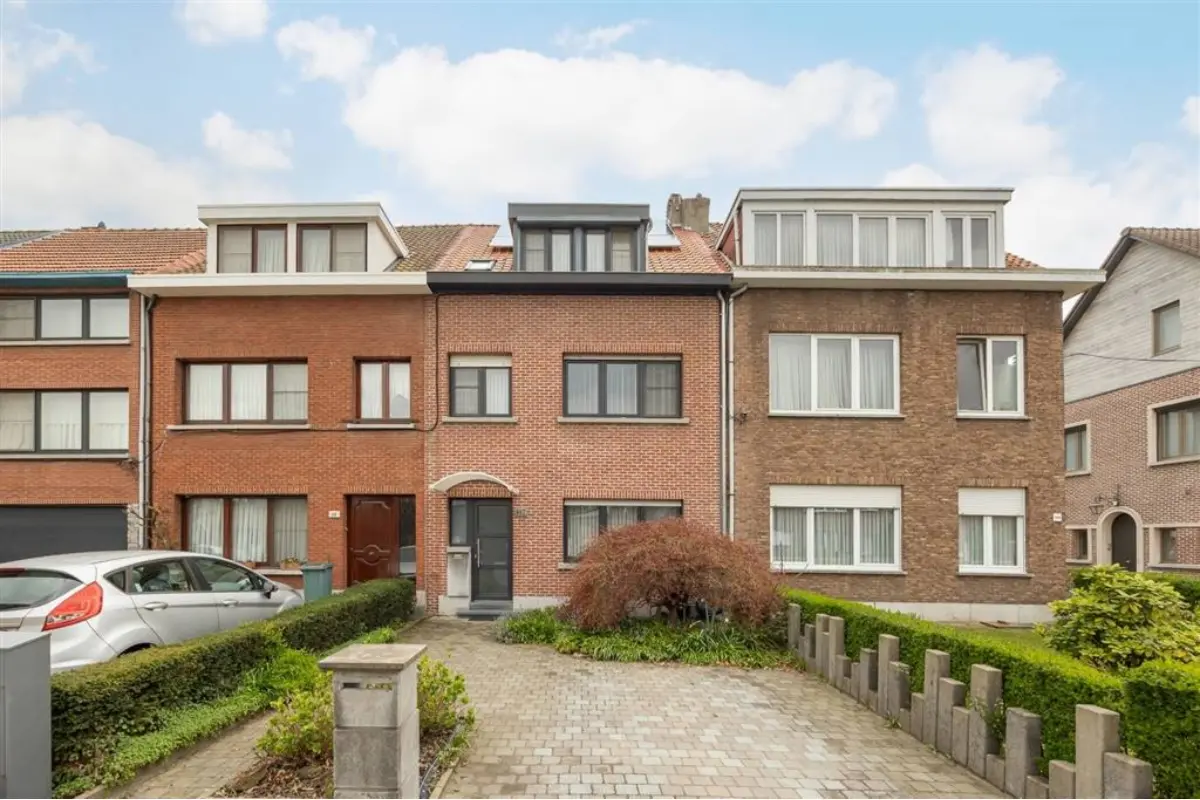 Huis te  koop in Wilrijk 2610 459000.00€ 3 slaapkamers 170.00m² - Zoekertje 787589