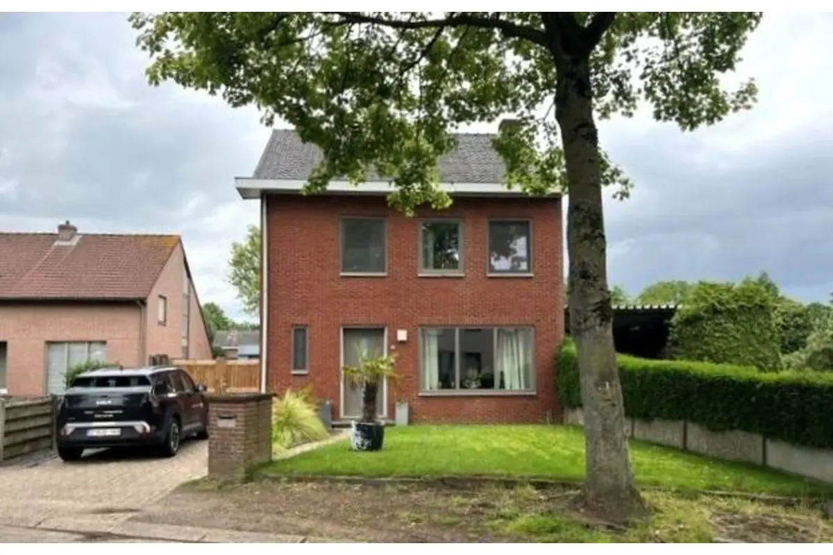 Huis te  huur in Oostmalle 2390 1350.00€ 3 slaapkamers 208.00m² - Zoekertje 788820