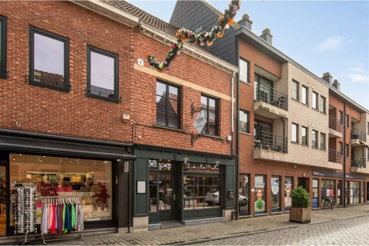 Handelszaak te  koop in Herentals 2200 390000.00€ 1 slaapkamers 185.00m² - Zoekertje 788456