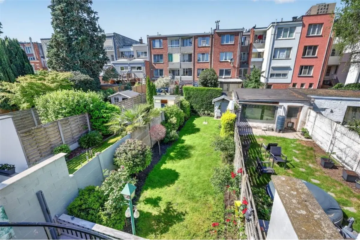 Huis te  koop in Deurne 2100 349000.00€ 2 slaapkamers 131.00m² - Zoekertje 789881