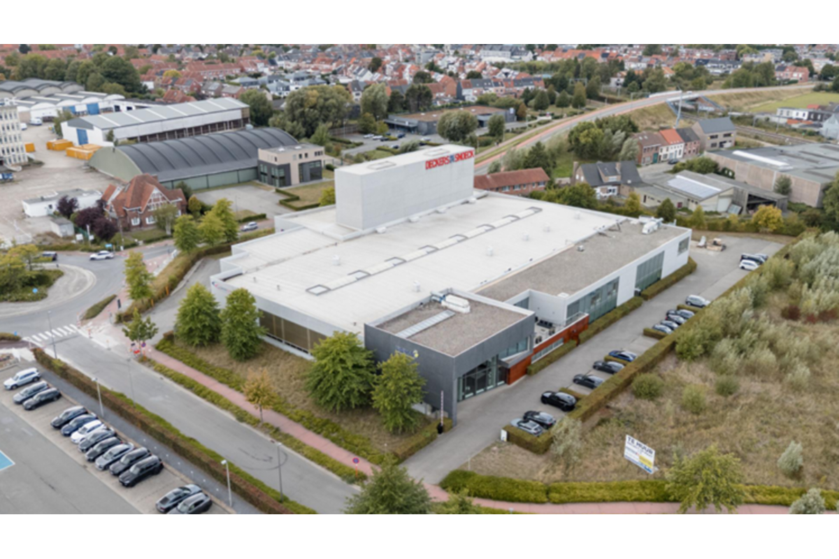 Handelszaak te  huur in Zwijndrecht 2070 37083.00€  slaapkamers 5897.00m² - Zoekertje 789715