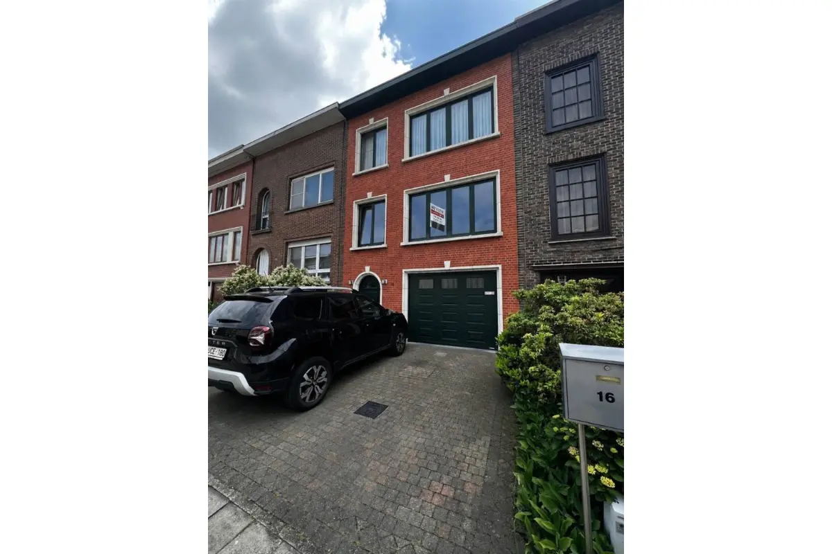 Appartement te  huur in Deurne 2100 900.00€ 2 slaapkamers 76.00m² - Zoekertje 789420