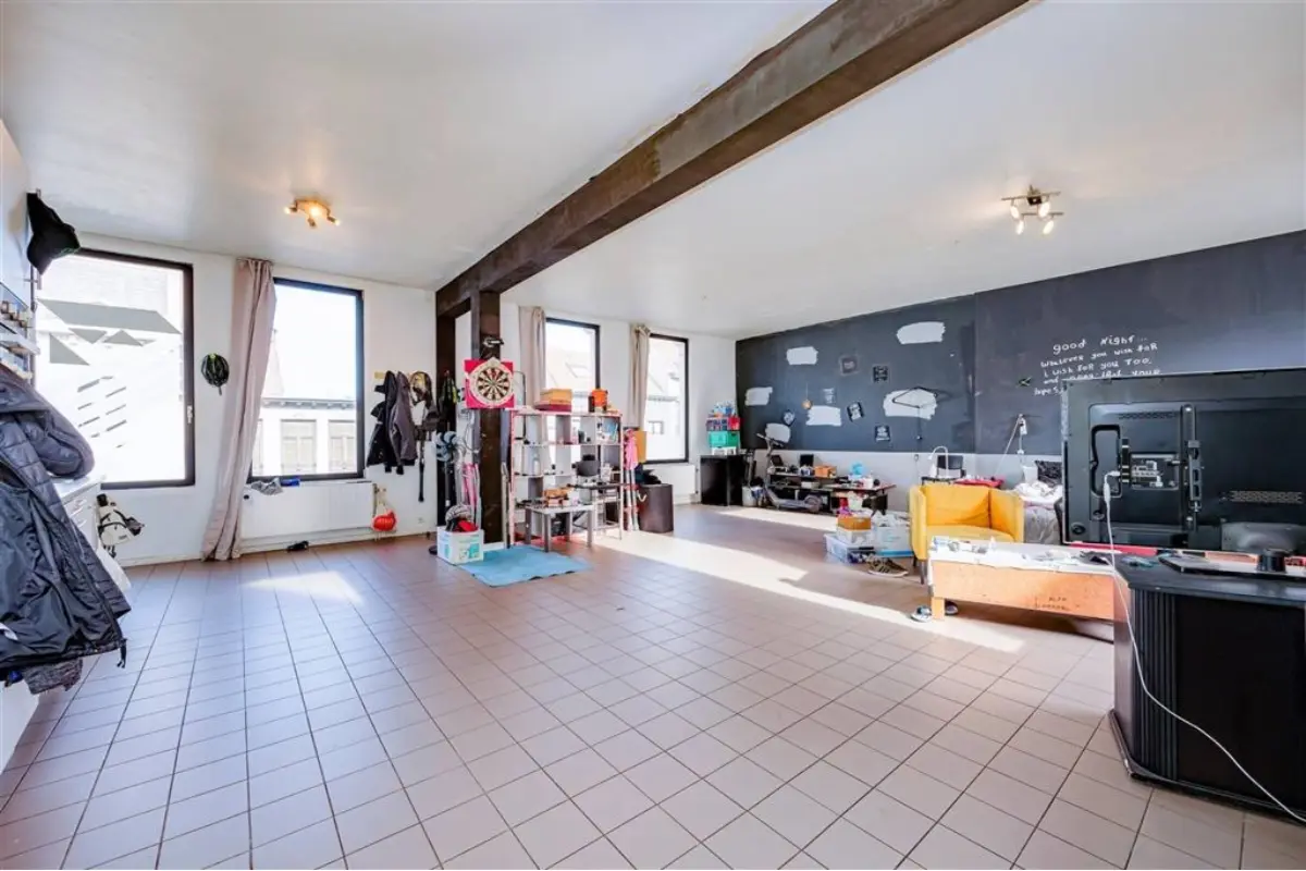 Appartement te  koop in Antwerpen 2000 334000.00€ 1 slaapkamers 84.00m² - Zoekertje 789883