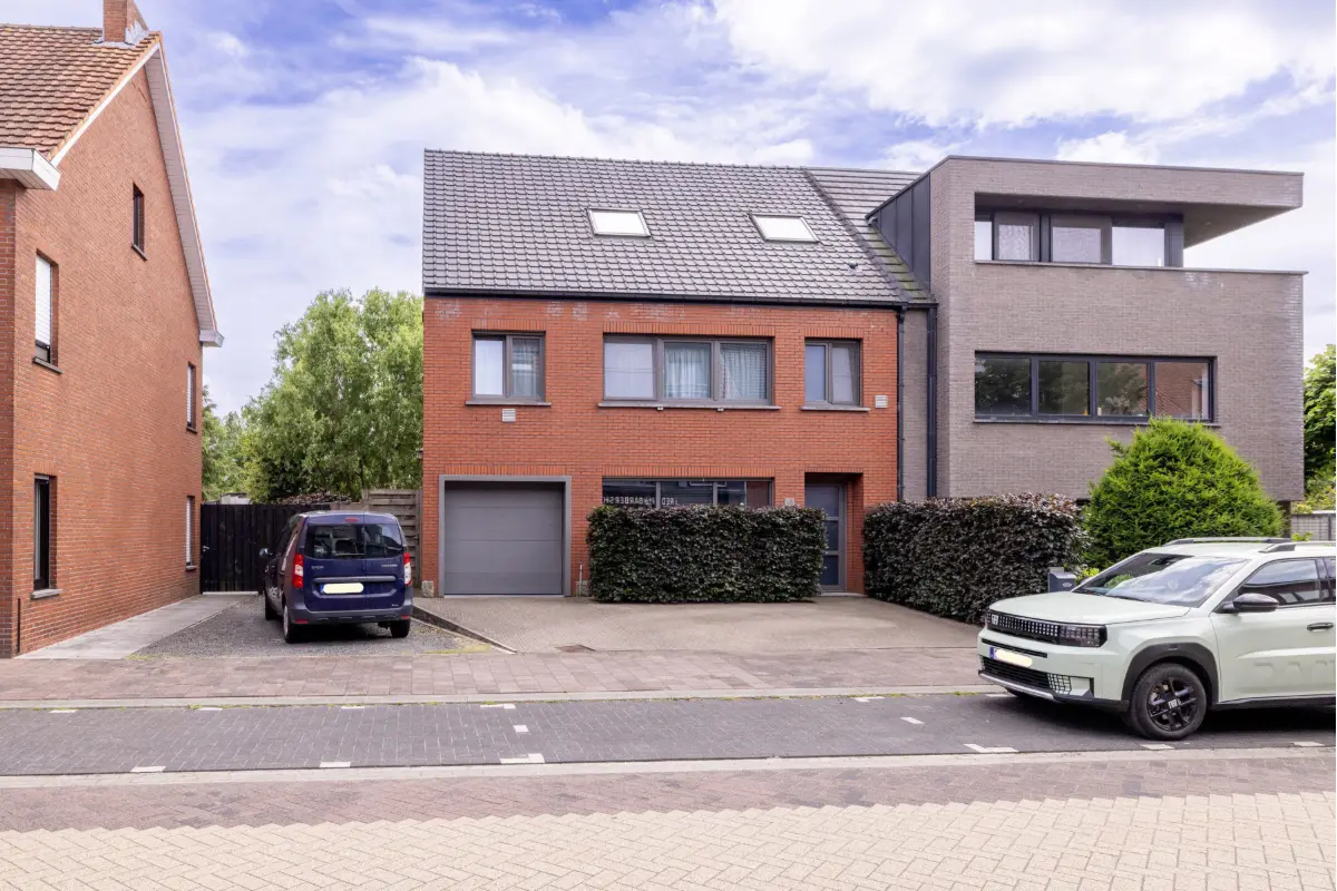 Huis te  koop in Vosselaar 2350 449000.00€ 4 slaapkamers 234.00m² - Zoekertje 790270