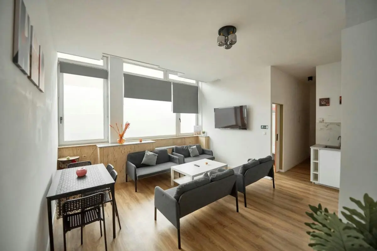 Appartement te  huur in Borgerhout 2140 2600.00€  slaapkamers m² - Zoekertje 791161