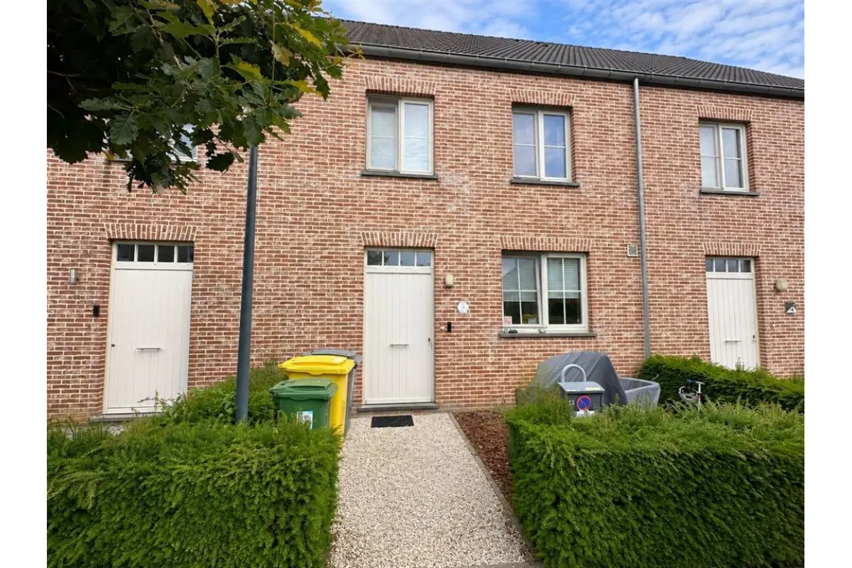 Huis te  huur in Herentals 2200 1070.00€ 3 slaapkamers 162.00m² - Zoekertje 790405