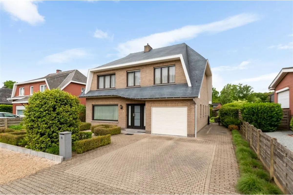 Huis te  koop in Zoersel 2980 459000.00€ 4 slaapkamers 211.00m² - Zoekertje 791136