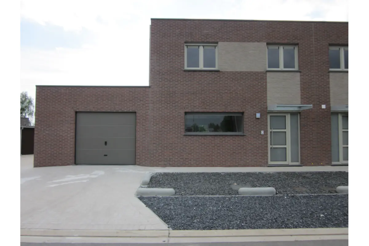 Huis te  huur in Balen 2490 1360.00€ 3 slaapkamers 155.00m² - Zoekertje 790240