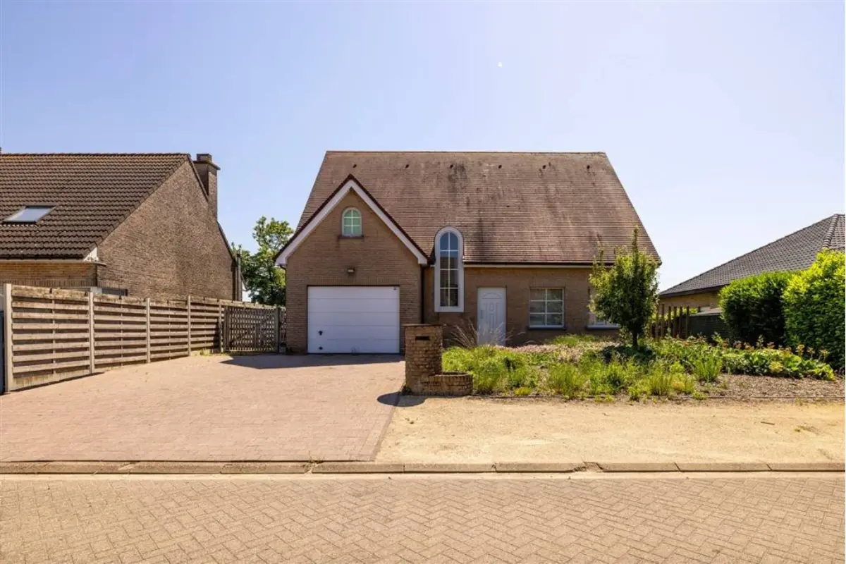 Huis te  koop in Malle 2390 499000.00€ 4 slaapkamers 195.00m² - Zoekertje 791143