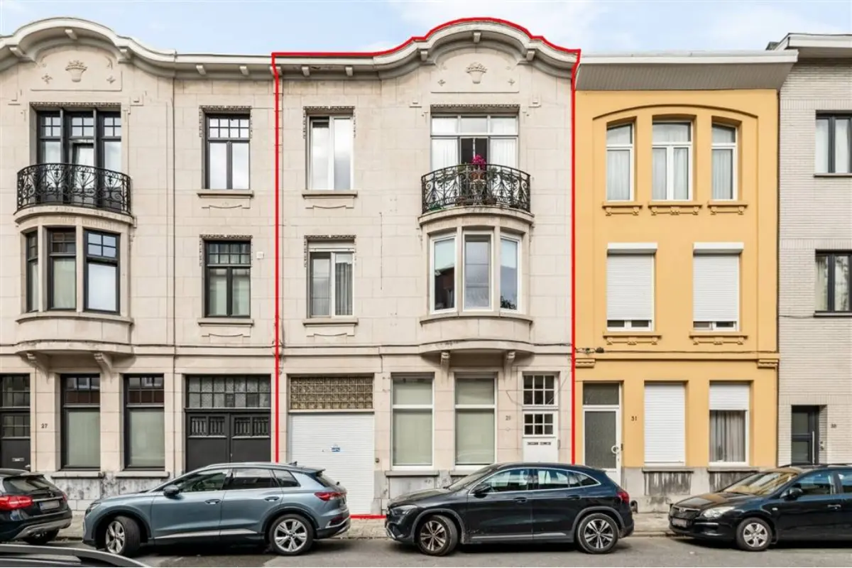 Herenhuis te  koop in Borgerhout 2140 849000.00€ 5 slaapkamers 354.00m² - Zoekertje 790889